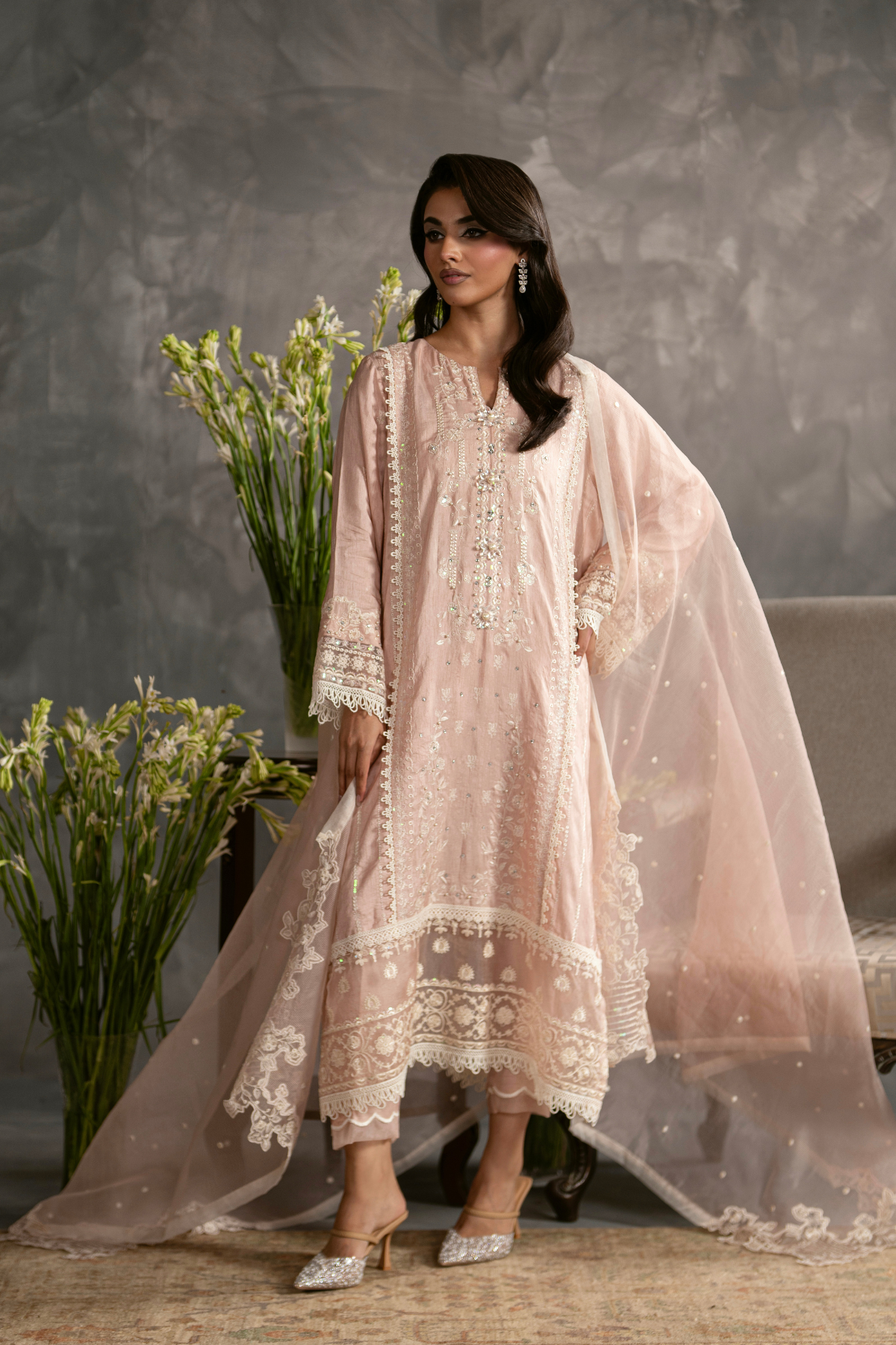 Roshnai | Semi Formals