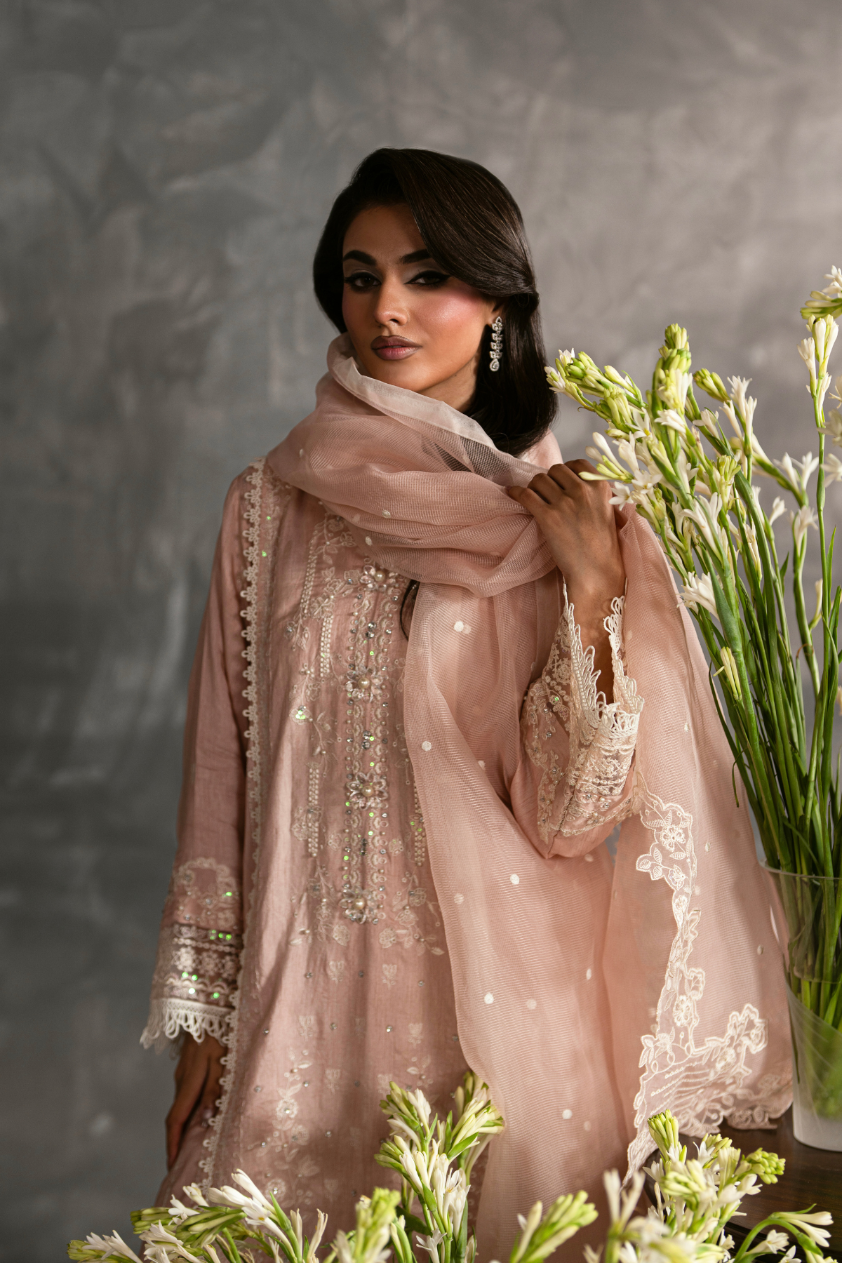 Roshnai | Semi Formals