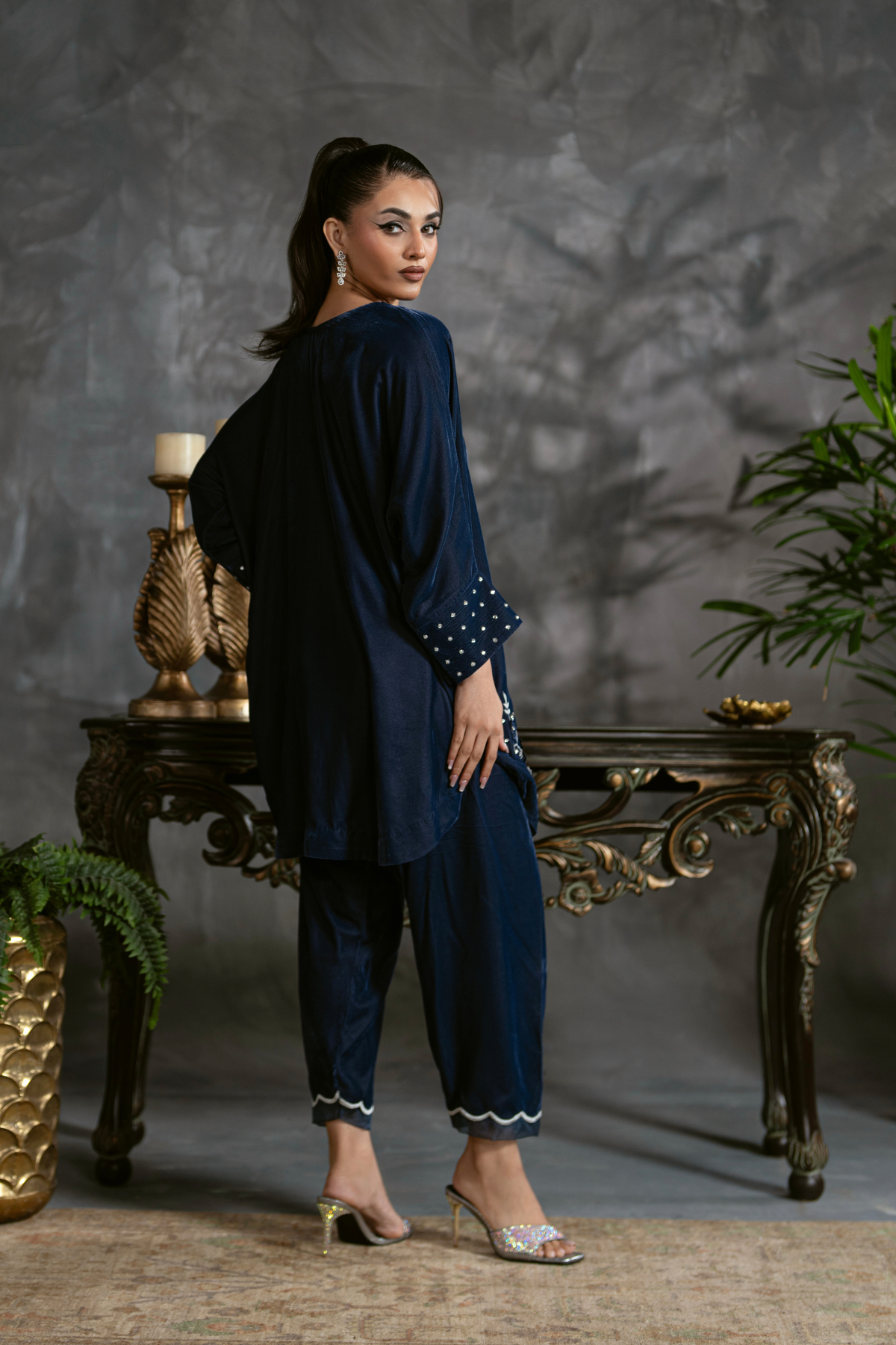 Koh-e-Noor | Velvet
